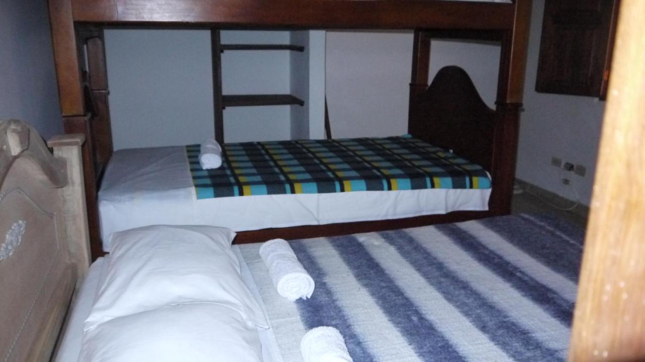 Hostal Naty Luna Jardin Exterior photo