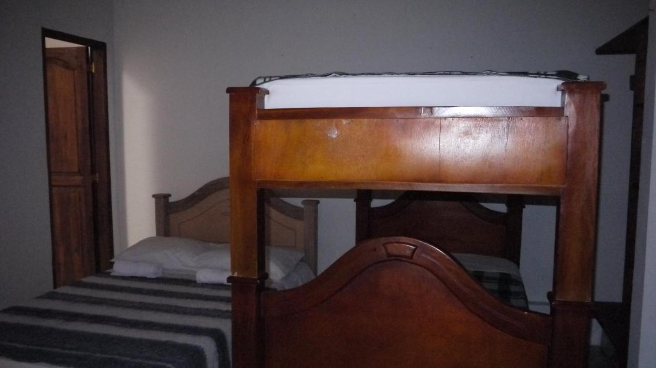 Hostal Naty Luna Jardin Exterior photo