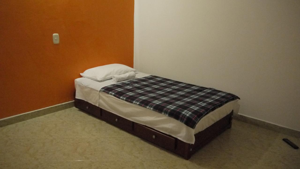 Hostal Naty Luna Jardin Exterior photo