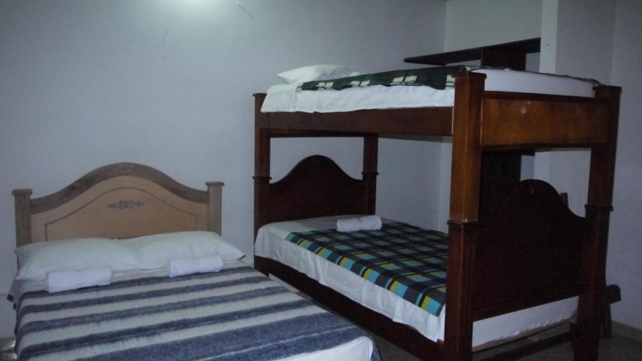 Hostal Naty Luna Jardin Exterior photo
